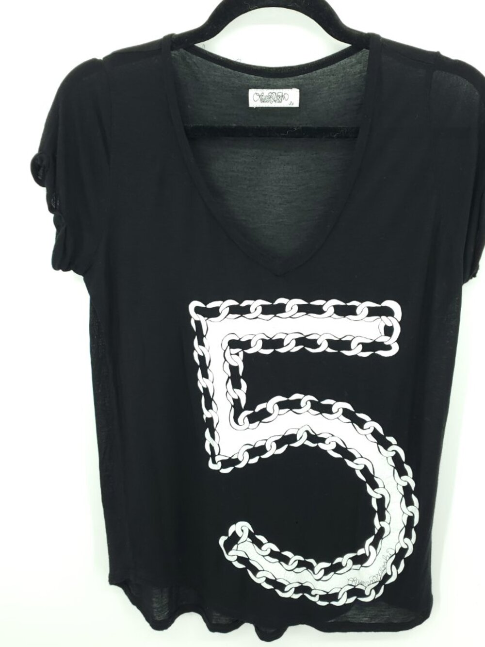Lauren Moshi Beverly Hills Chain Graphic "5" Black V-Neck Tee Small
